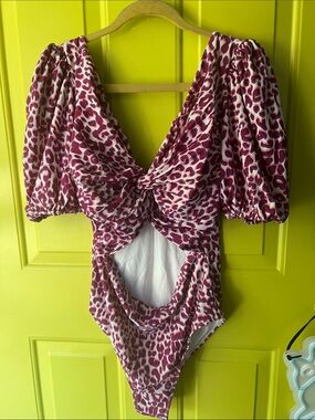 Eloquii cutout  Pink Leopard Print One-Piece Swimsuit with Puff Sleeves